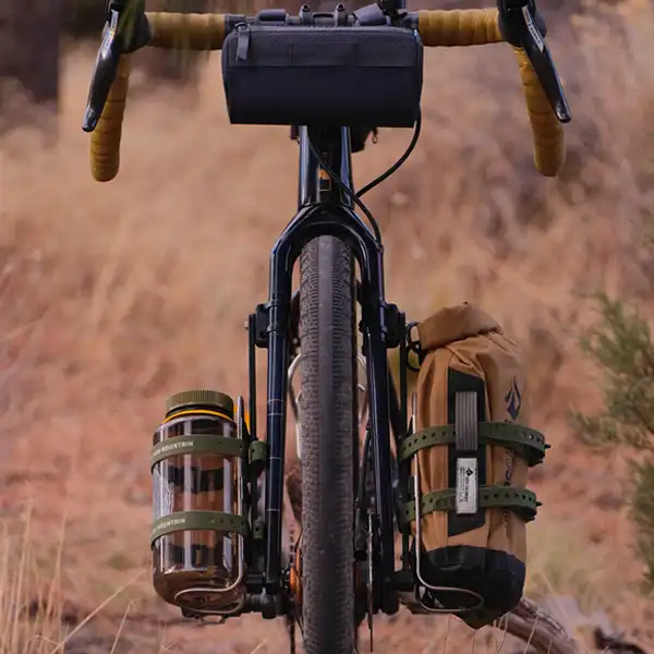 Old Man Mountain Axle Pack