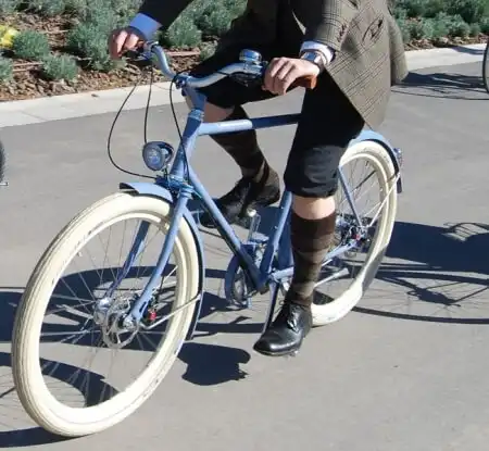 avantum patrocina el Tweed Ride Madrid